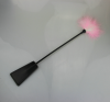 Кнут Paddle Flogger с розовыми перьями photo 4